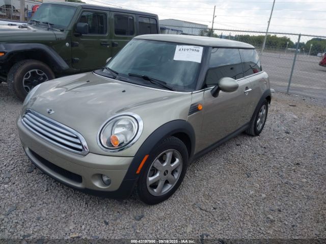 2009 MINI COOPER WMWMF33529TW77634 Photo 1