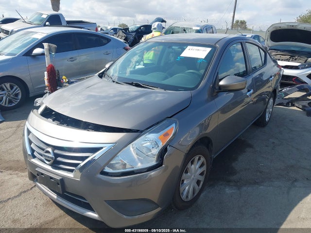 3N1CN7AP0FL822153 Nissan 2015