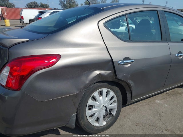 3N1CN7AP0FL822153 Nissan 2015