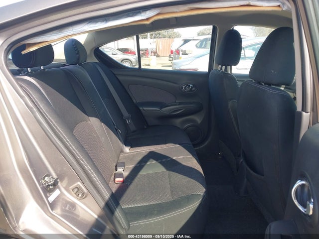 3N1CN7AP0FL822153 Nissan 2015