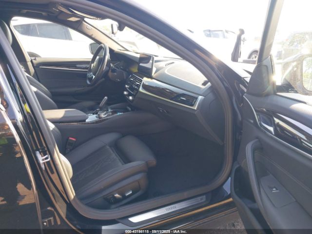 2021 BMW 530I WBA13BJ07MCF80244 Photo 4