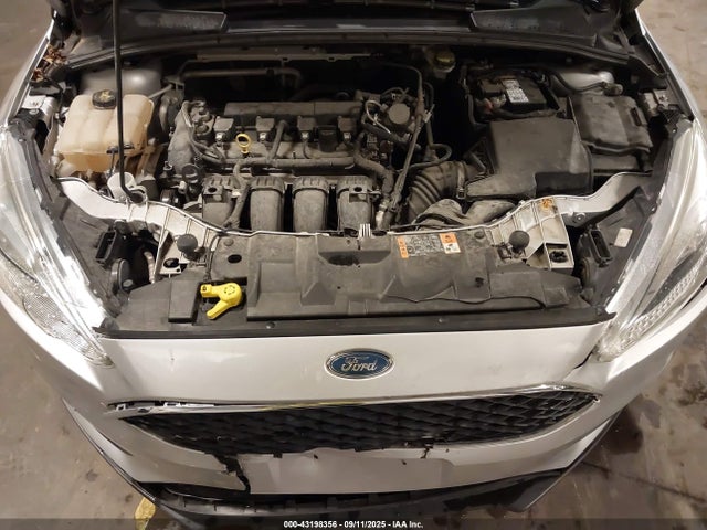 Ford Focus 2016 1FADP3F2XGL361080 Image 10