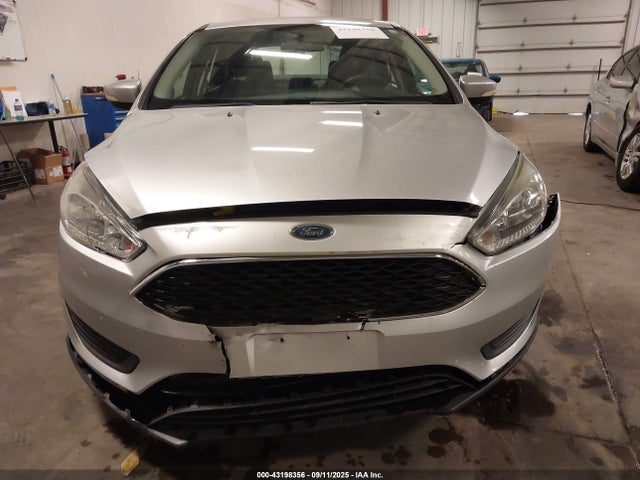 Ford Focus 2016 1FADP3F2XGL361080 Image 13