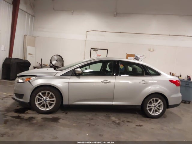Ford Focus 2016 1FADP3F2XGL361080 Image 15