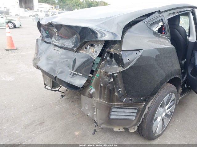 2023 TESLA MODEL Y 7SAYGDEEXPA127134 Photo 5