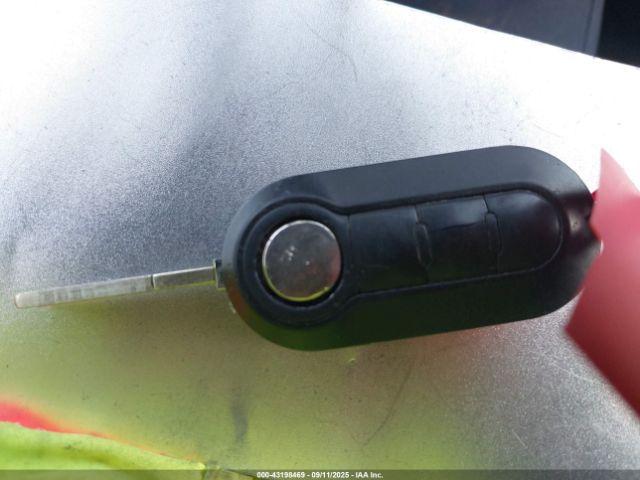 2017 FIAT 500E 3C3CFFGEXHT530091 Photo 10