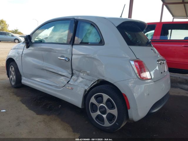 2017 FIAT 500E 3C3CFFGEXHT530091 Photo 2