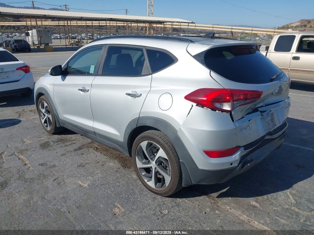 Hyundai 2016 2016 KM8J33A2XGU122571 Image 3