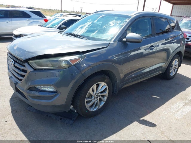 Hyundai Tucson 2016 KM8J33A44GU236941 Image 2