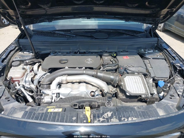 W1N4M4GB1RW350969 Mercedes-Benz m260