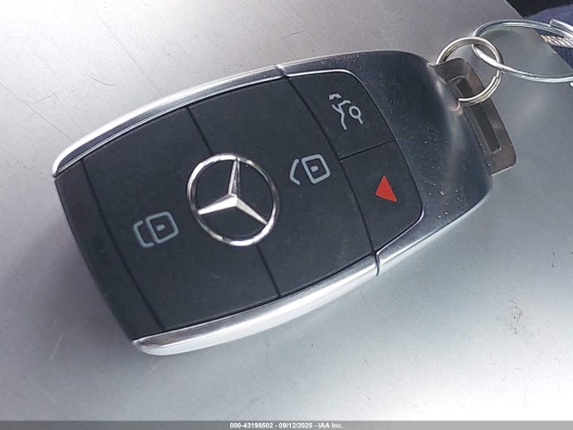 W1N4M4GB1RW350969 Mercedes-Benz m260
