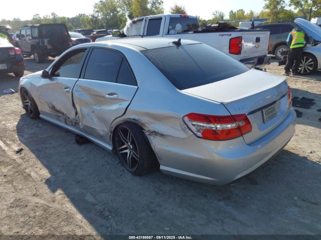 2011 MERCEDES-BENZ E 550 WDDHF9AB2BA431271 Photo 2