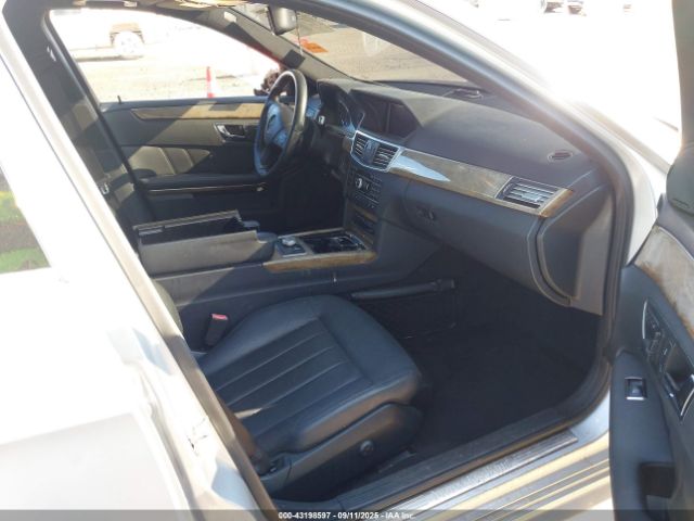 2011 MERCEDES-BENZ E 550 WDDHF9AB2BA431271 Photo 4