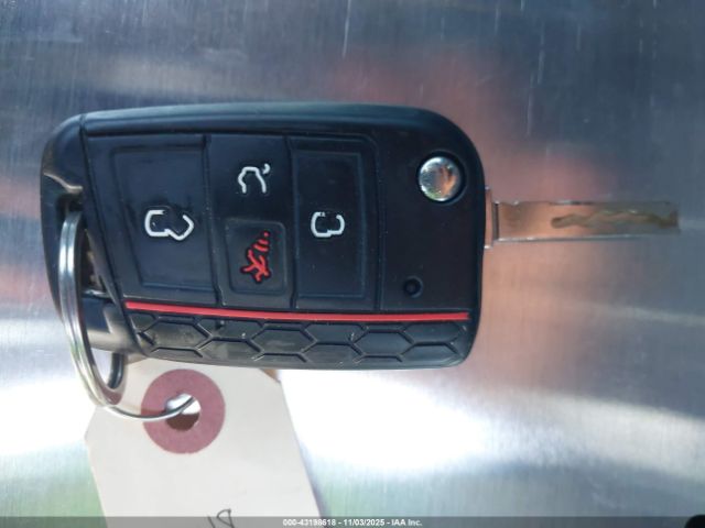 2018 VOLKSWAGEN TIGUAN 3VV3B7AX1JM025467 Photo 10