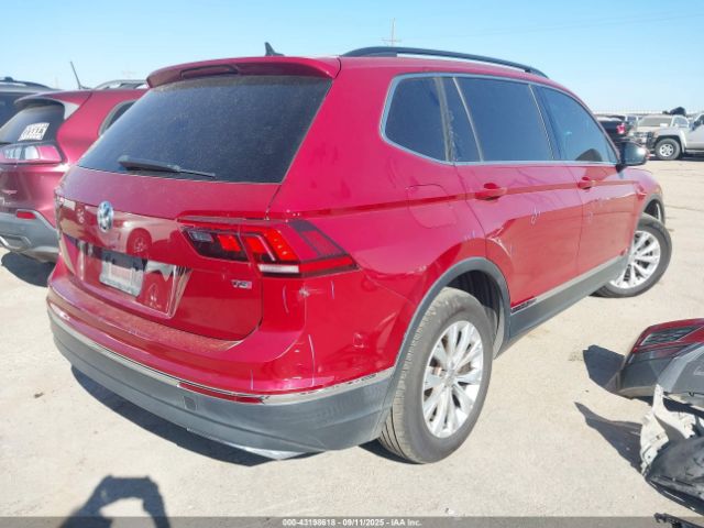 2018 VOLKSWAGEN TIGUAN 3VV3B7AX1JM025467 Photo 3