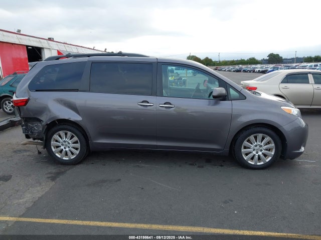 5TDDK3DC5FS114485 Toyota Sienna Xle Premium 7 Passenger