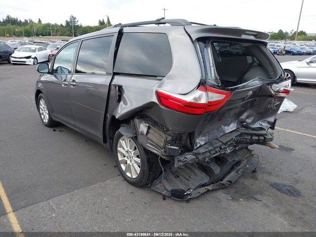 5TDDK3DC5FS114485 Toyota Sienna Xle Premium 7 Passenger