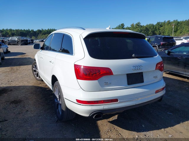 2015 AUDI Q7 WA1LGAFE5FD009466 Photo 2