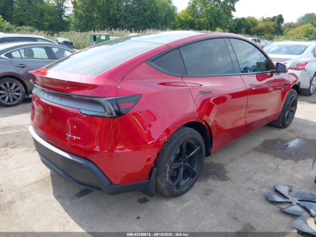 2026 TESLA MODEL Y 7SAYGDEE6TF360599 Photo 3