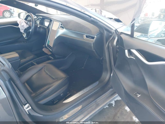 2016 TESLA MODEL S 5YJSA1E12GF160941 Photo 4