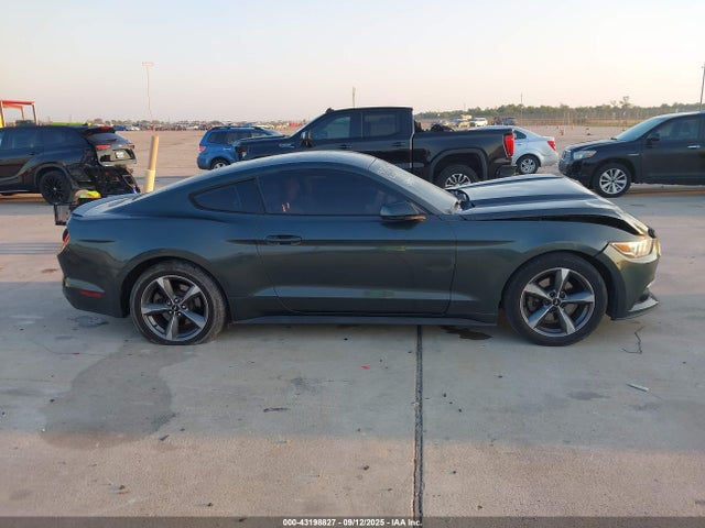 Ford Mustang V6 2016 1FA6P8AM5G5210084 Image 30