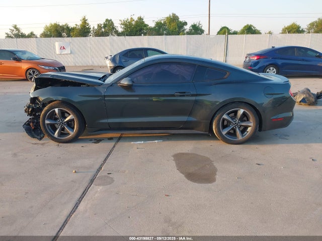 Ford Mustang V6 2016 1FA6P8AM5G5210084 Image 31