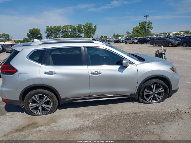 Nissan Rogue 2017 5N1AT2MV0HC753627 Image 14