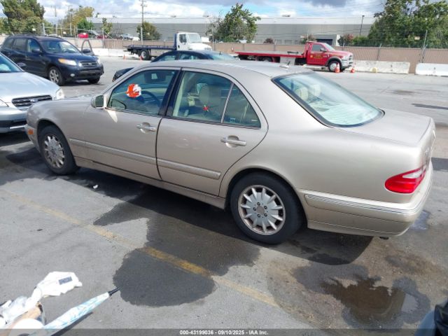 2001 MERCEDES-BENZ E 320 WDBJF65J11B246115 Photo 2