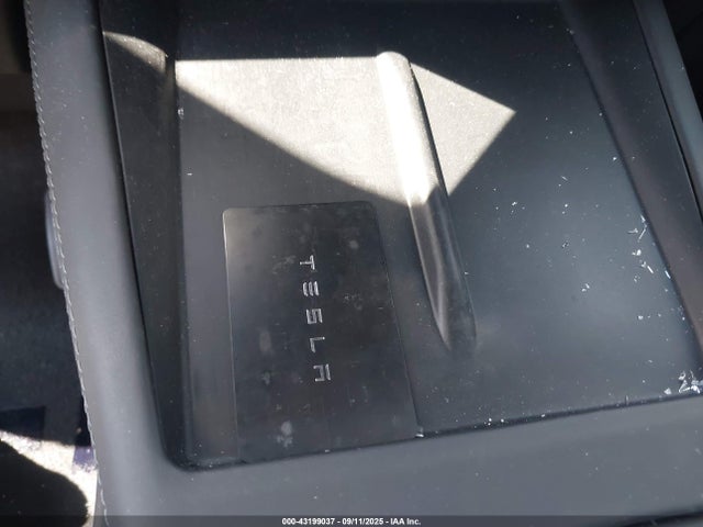 2024 TESLA MODEL 3 5YJ3E1EAXRF872125 Photo 10