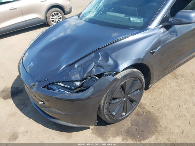 2024 TESLA MODEL 3 5YJ3E1EAXRF872125 Photo 5