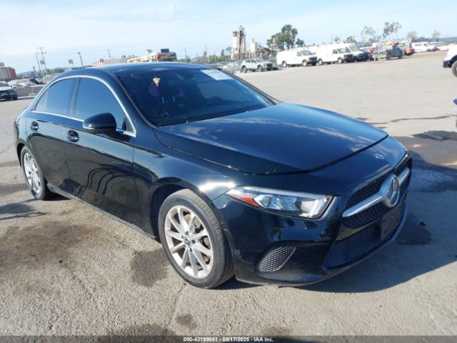 2019 MERCEDES-BENZ A 220 WDD3G4EB7KW017295
