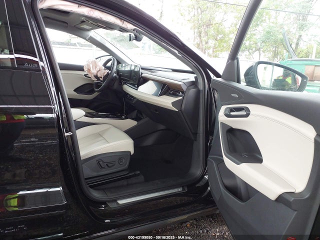 2025 AUDI Q6 E-TRON WA134BGF2SA039560 Photo 4