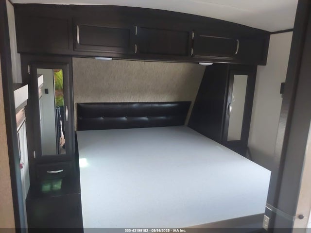 Grand Design Imagine 2016 573TE3020G3400885 Image 14