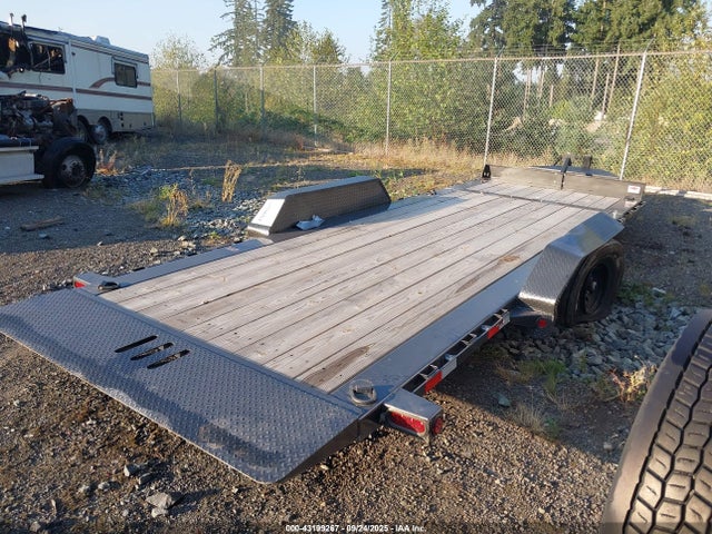4ZETD202XS1353935 Loadcraft Trailers 20&#039; Tilt Flatbed Trailer