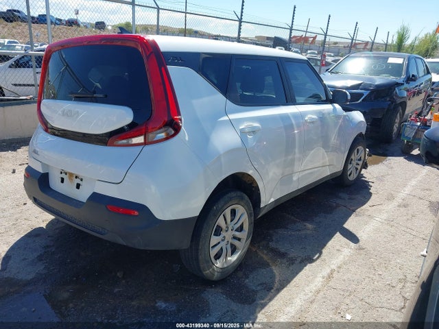 KNDJ23AU1N7168827 KIA SOUL LX