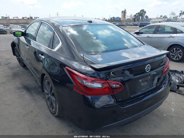 1N4AL3AP4JC470823 Nissan 2018