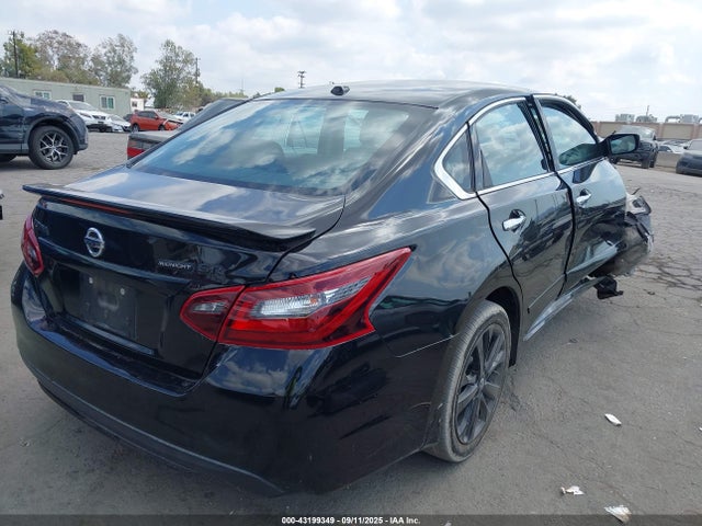 1N4AL3AP4JC470823 Nissan 2018