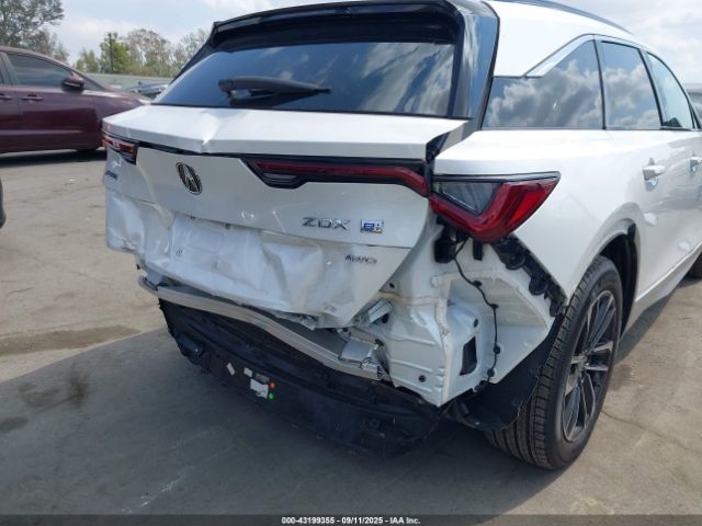 2024 ACURA ZDX 4W5KHNRL4RZ518345 Photo 5