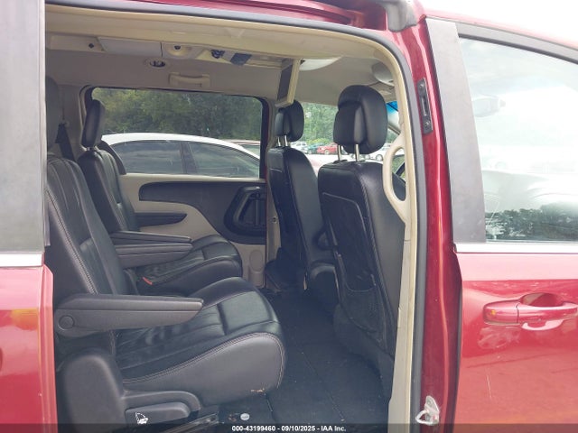 2C4RC1BG4ER131508 Chrysler Town and Country