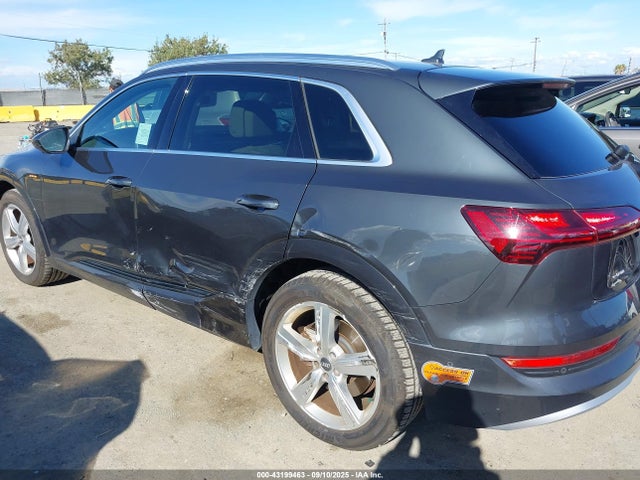 2019 AUDI E-TRON WA1LAAGE4KB009805 Photo 5