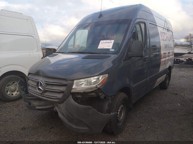 43199469 :رقم المزاد ، WD4PF0CD4KP091124 vin ، 2019 Mercedes-benz Sprinter 2500 High Roof V6 مزاد بيع