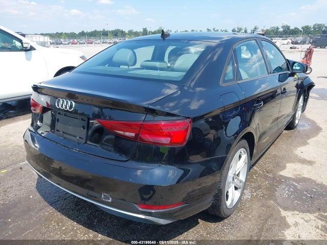 2017 AUDI A3 WAUAUGFF4H1041652 Photo 3