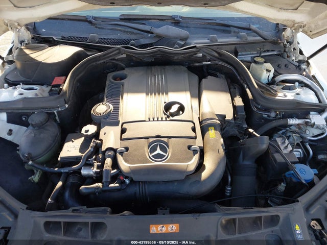 2012 Mercedes-benz C 250 მანქანა იყიდება აუქციონზე, vin: WDDGJ4HB5CF771439, აუქციონის ნომერი: 43199556