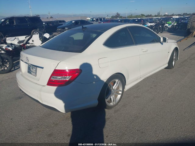 2012 Mercedes-benz C 250 მანქანა იყიდება აუქციონზე, vin: WDDGJ4HB5CF771439, აუქციონის ნომერი: 43199556