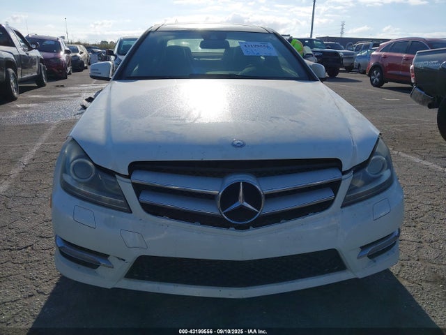 2012 Mercedes-benz C 250 მანქანა იყიდება აუქციონზე, vin: WDDGJ4HB5CF771439, აუქციონის ნომერი: 43199556