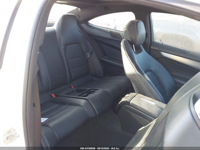 2012 Mercedes-benz C 250 მანქანა იყიდება აუქციონზე, vin: WDDGJ4HB5CF771439, აუქციონის ნომერი: 43199556