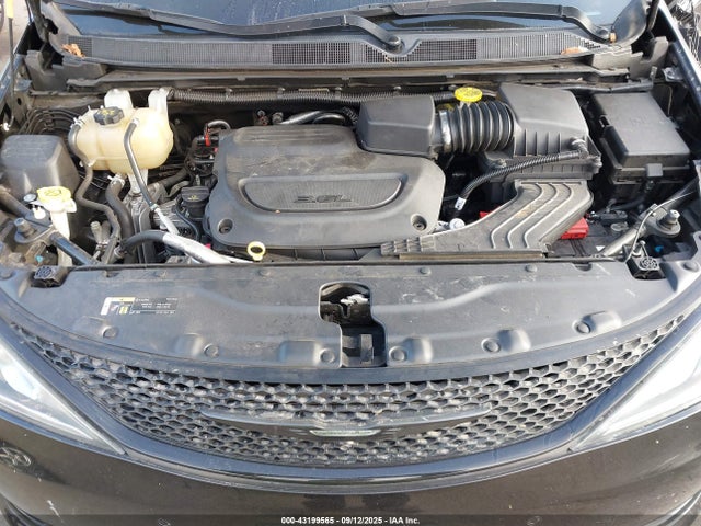 2C4RC1FG5KR640111 Chrysler Pacifica