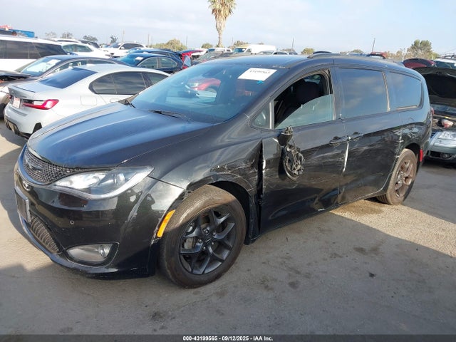 2C4RC1FG5KR640111 Chrysler Pacifica