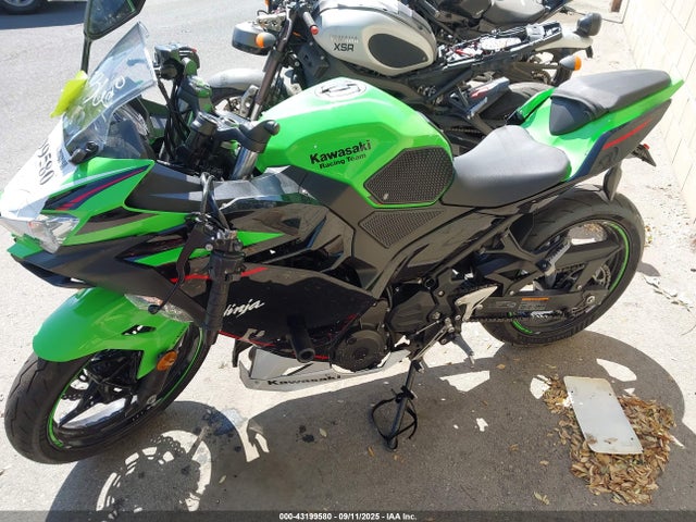 JKAEXKG12NDAF7210 Kawasaki Ninja 400