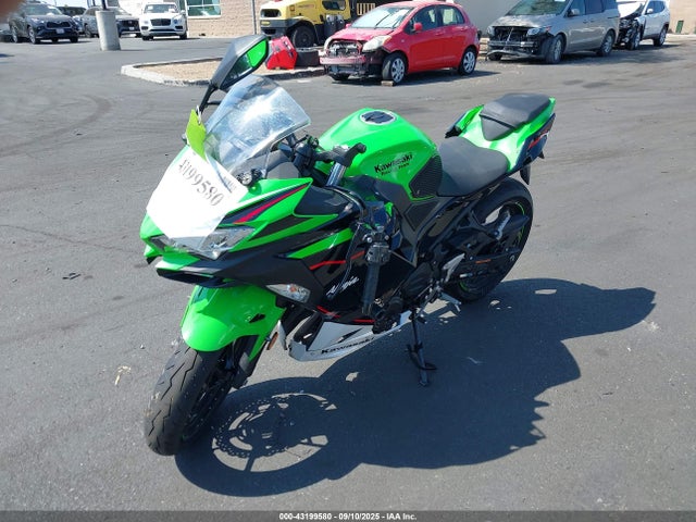 JKAEXKG12NDAF7210 Kawasaki Ninja 400
